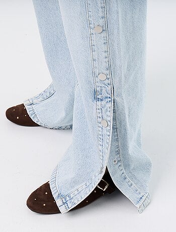 Jeans wide leg / taglio ampio con bottoni a pressione decorativi sui lati