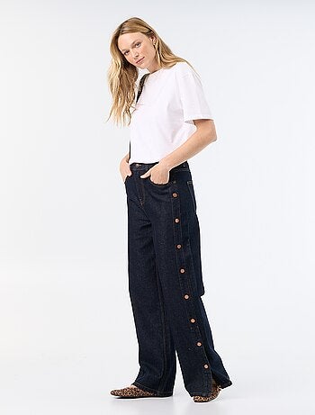 Jeans wide leg / taglio ampio con bottoni a pressione decorativi sui lati