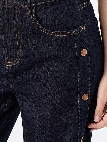 Jeans wide leg / taglio ampio con bottoni a pressione decorativi sui lati
