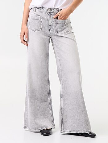 Jeans wide leg / taglio ampio con tasche applicate