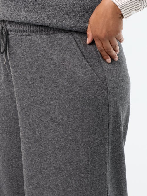 Joggers ampi tinta unita - Kiabi Joggers ampi tinta unita - Kiabi