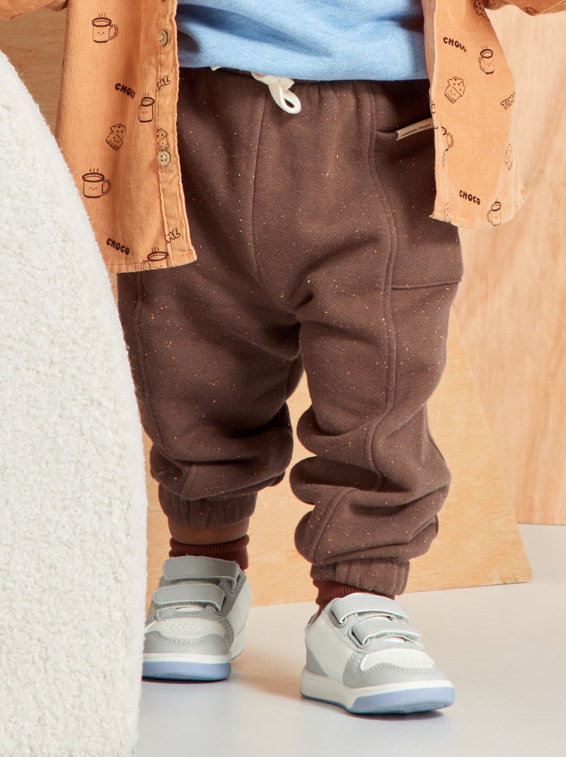 Joggers effetto screziato in tessuto felpato leggero MARRONE - Kiabi