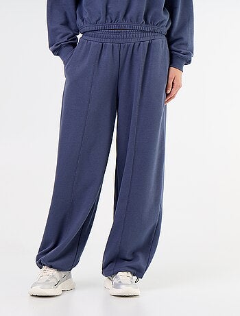 Jogging sportivo ampio