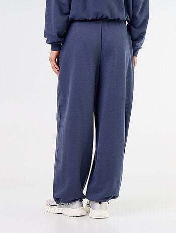 Jogging sportivo ampio