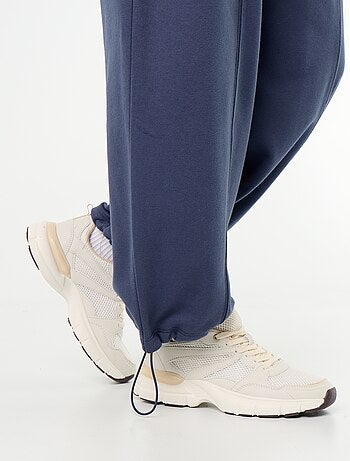 Jogging sportivo ampio