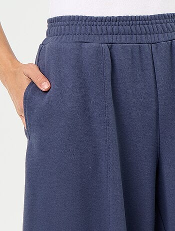 Jogging sportivo ampio
