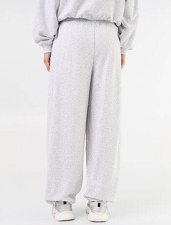Jogging sportivo ampio