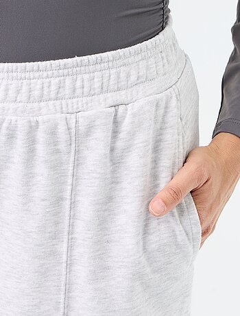 Jogging sportivo ampio
