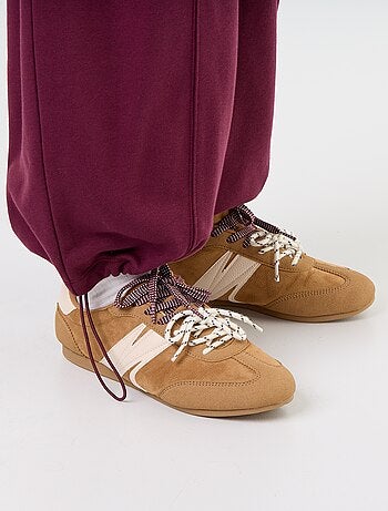 Jogging sportivo ampio