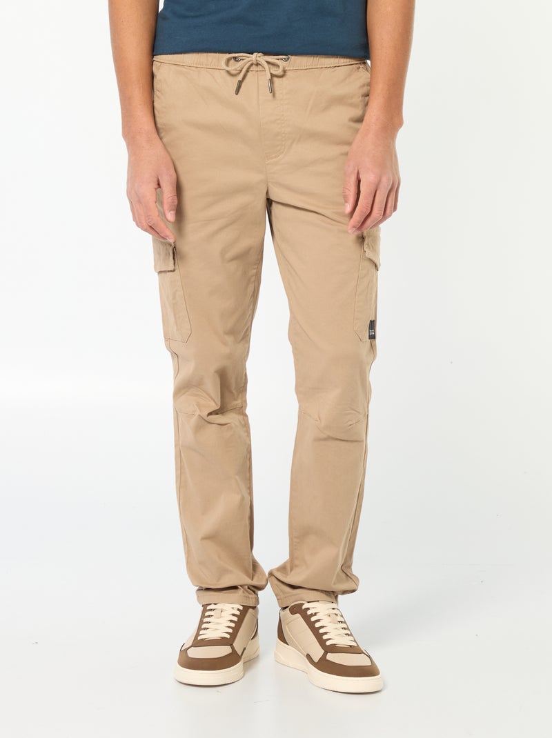 Jogpant con tasche con patta BEIGE - Kiabi