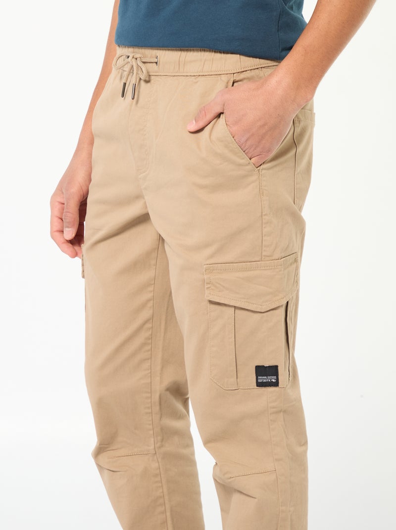 Jogpant con tasche con patta BEIGE - Kiabi