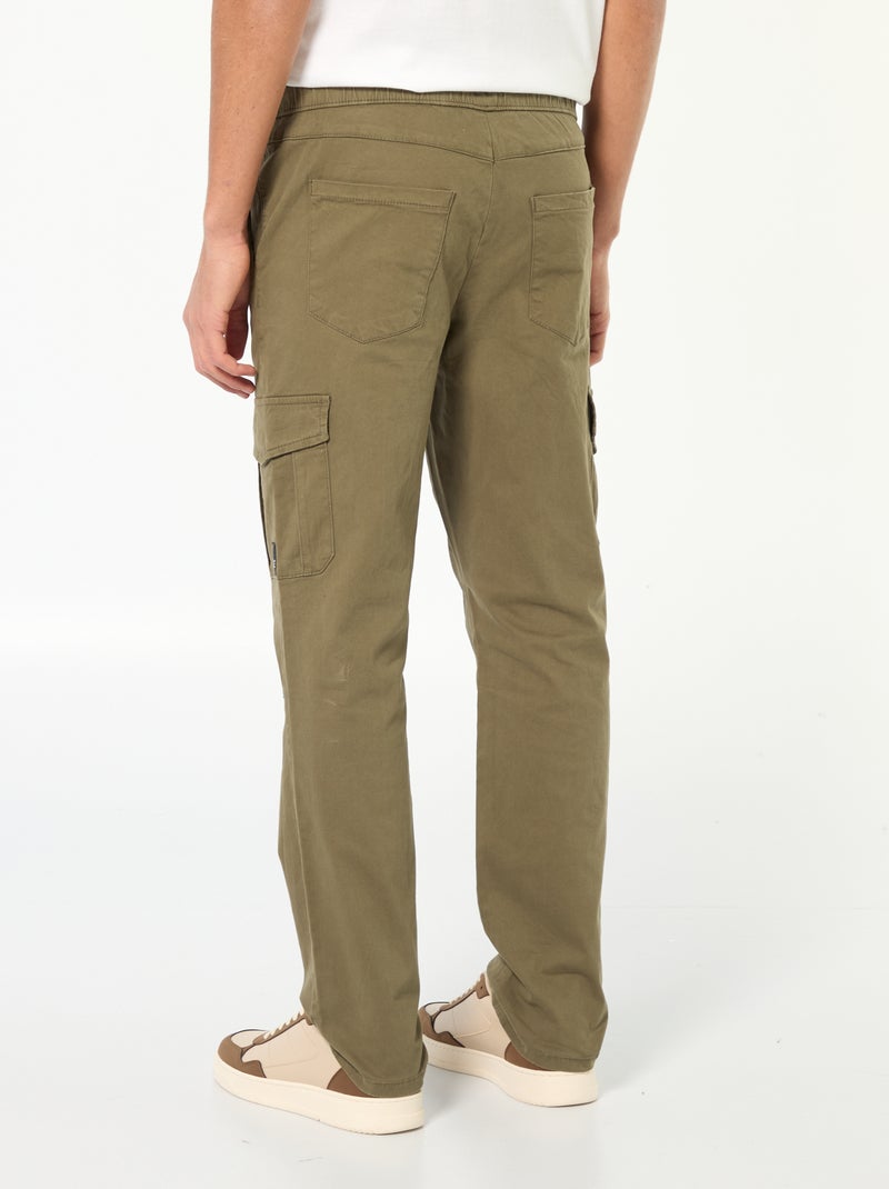 Jogpant con tasche con patta KAKI - Kiabi