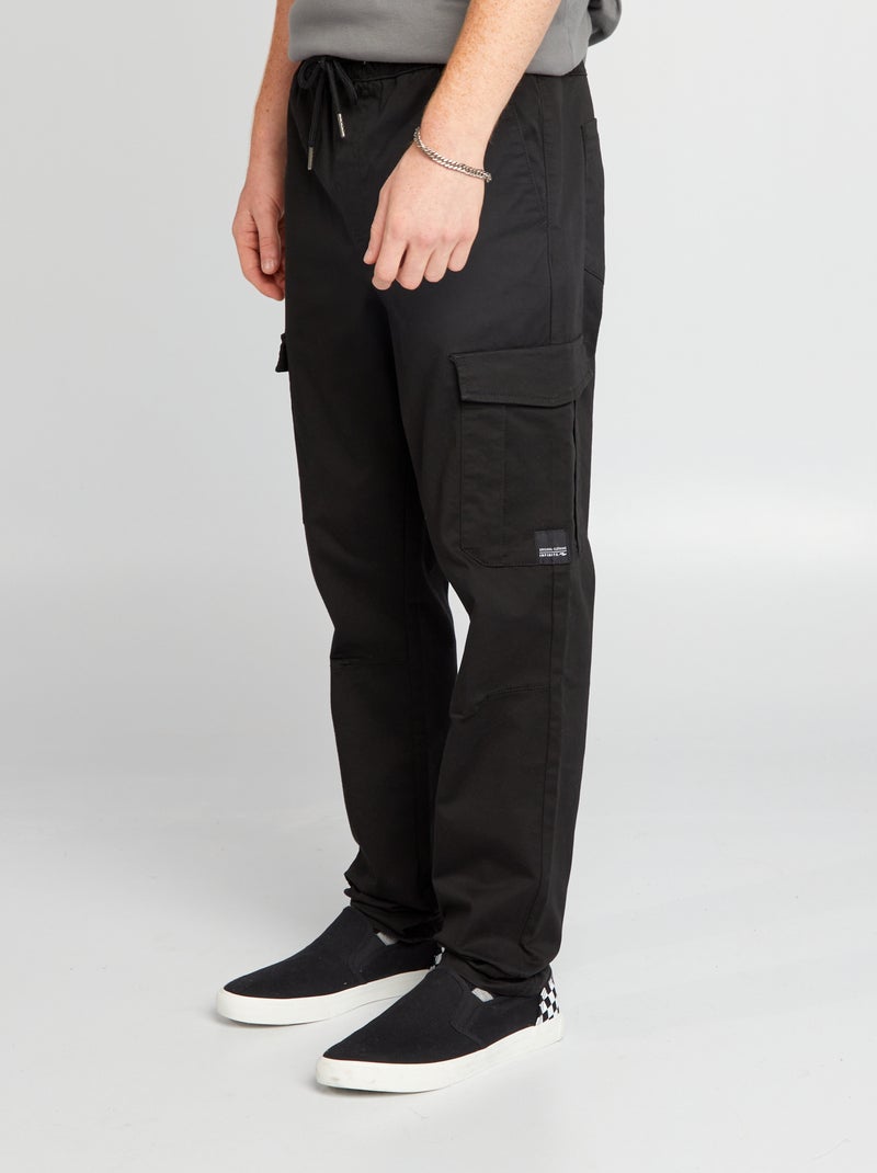 Jogpant con tasche con patta nero - Kiabi