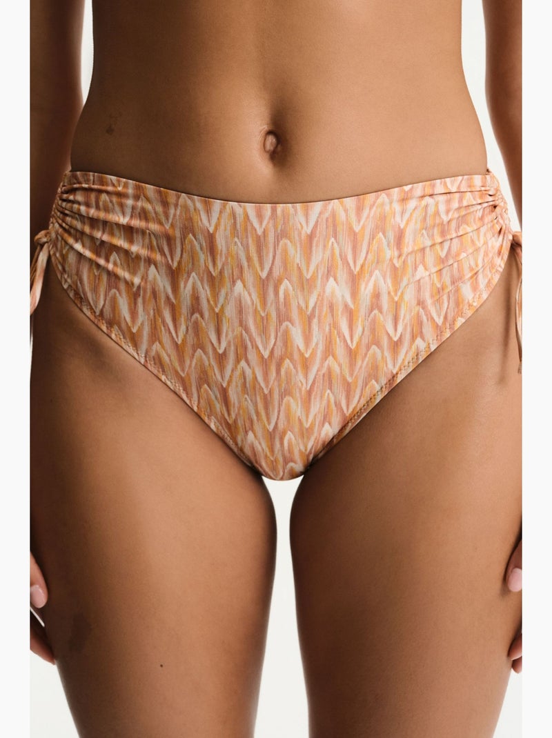 Kacie slip bikini a vita alta con stampa zigzag penti Arancione chiaro - Kiabi