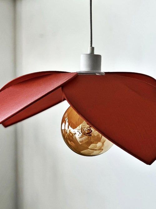 Lampada a sospensione con petali di fiori - Kiabi Lampada a sospensione con petali di fiori - Kiabi