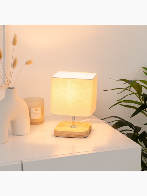 Lampada con base in legno in stile scandinavo - Kiabi Lampada con base in legno in stile scandinavo - Kiabi