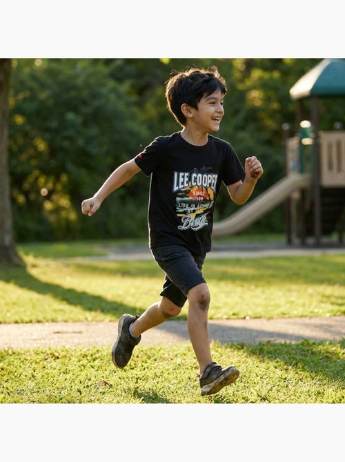 Lee Cooper - T-shirt a maniche corte da ragazzo con motivo da spiaggia - Kiabi