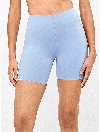 Legging biker realizzato in tessuto modellante che definisce e slancia