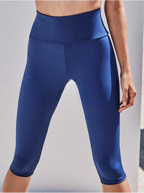 Legging 'capri' realizzato in tessuto modellante che definisce e slancia - Kiabi Legging 'capri' realizzato in tessuto modellante che definisce e slancia - Kiabi