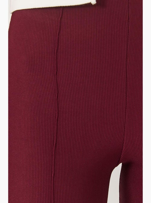 Leggings a vita alta svasati a coste lucci - Kiabi Leggings a vita alta svasati a coste lucci - Kiabi