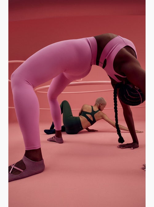 Leggings a vita alta, taglio a v, sostegno medio penti - Kiabi Leggings a vita alta, taglio a v, sostegno medio penti - Kiabi