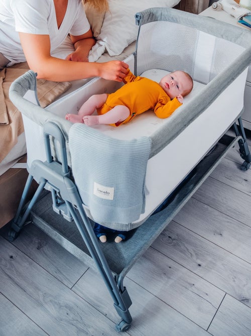 Lettino trasformabile LIONELO Luna - 0-9 kg - Materasso incluso - Altezza e inclinazione regolabili - Kiabi