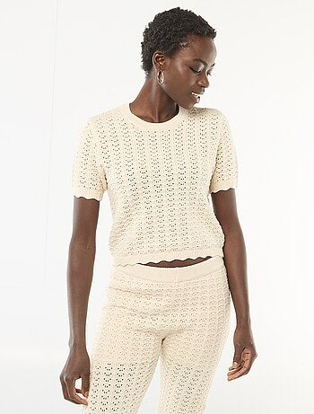 Maglia all'uncinetto a maniche corte