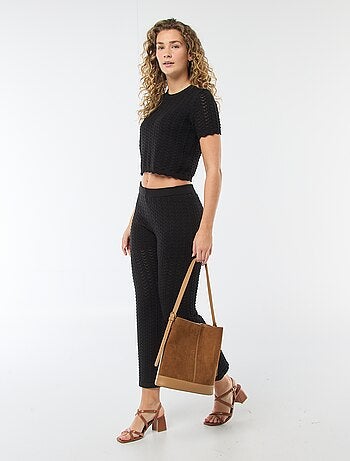 Maglia all'uncinetto a maniche corte