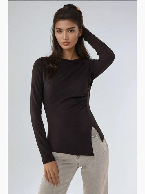 Maglia asimmetrica a maniche lunghe con scollo rotondo hiccup - Kiabi Maglia asimmetrica a maniche lunghe con scollo rotondo hiccup - Kiabi