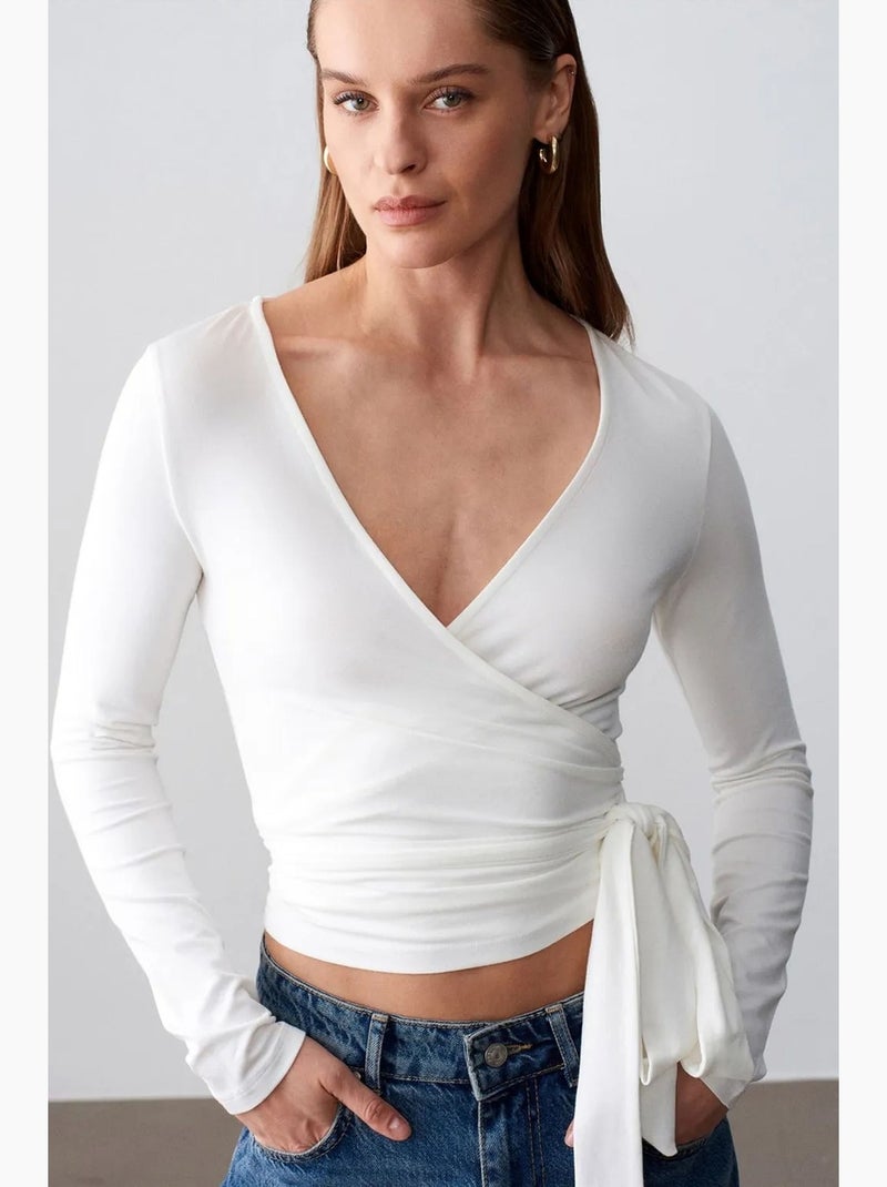 Maglia corta incrociata maniche lunghe con nodo dilvin Avorio - Kiabi