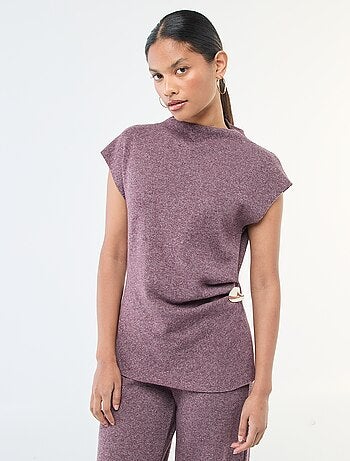 Maglia smanicata con collo alto