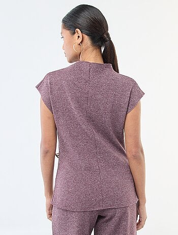 Maglia smanicata con collo alto