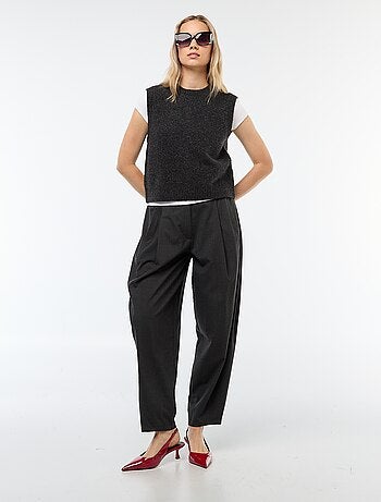 Maglia smanicata in maglia fine