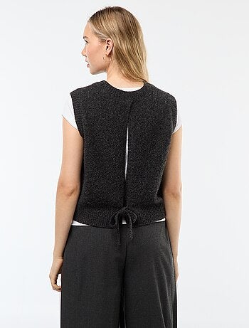 Maglia smanicata in maglia fine