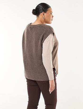 Maglia smanicata tinta unita in maglia tricot
