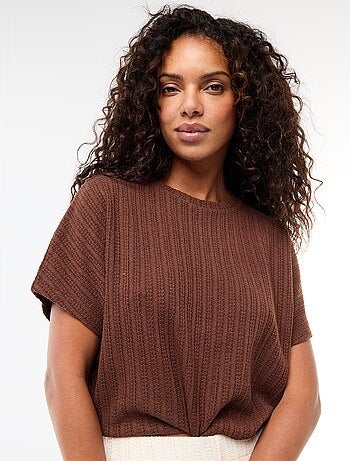 Maglia traforata a maniche corte