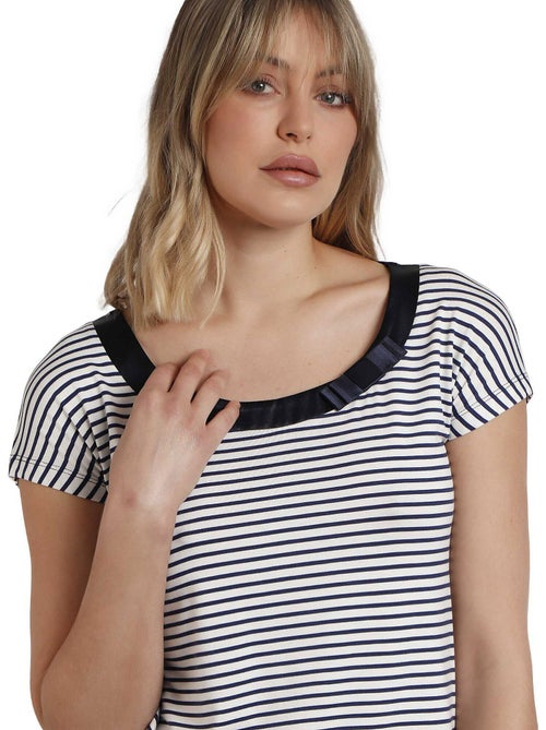 Maglietta a righe a maniche corte da donna ADMAS 2 - Kiabi Maglietta a righe a maniche corte da donna ADMAS 2 - Kiabi