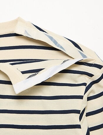 Maglietta a righe marinare con spalla a strappo - collezione facile da indossare