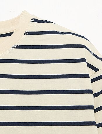 Maglietta a righe marinare con spalla a strappo - collezione facile da indossare