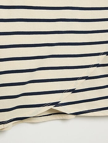 Maglietta a righe marinare con spalla a strappo - collezione facile da indossare
