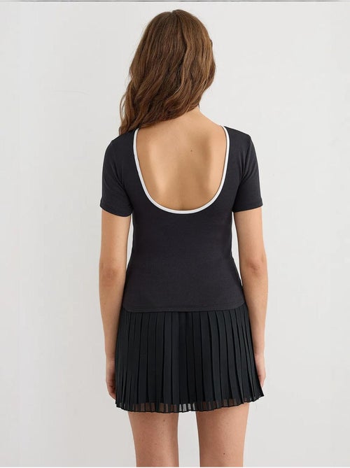 Maglietta basic in jersey con schiena scoperta hiccup - Kiabi Maglietta basic in jersey con schiena scoperta hiccup - Kiabi