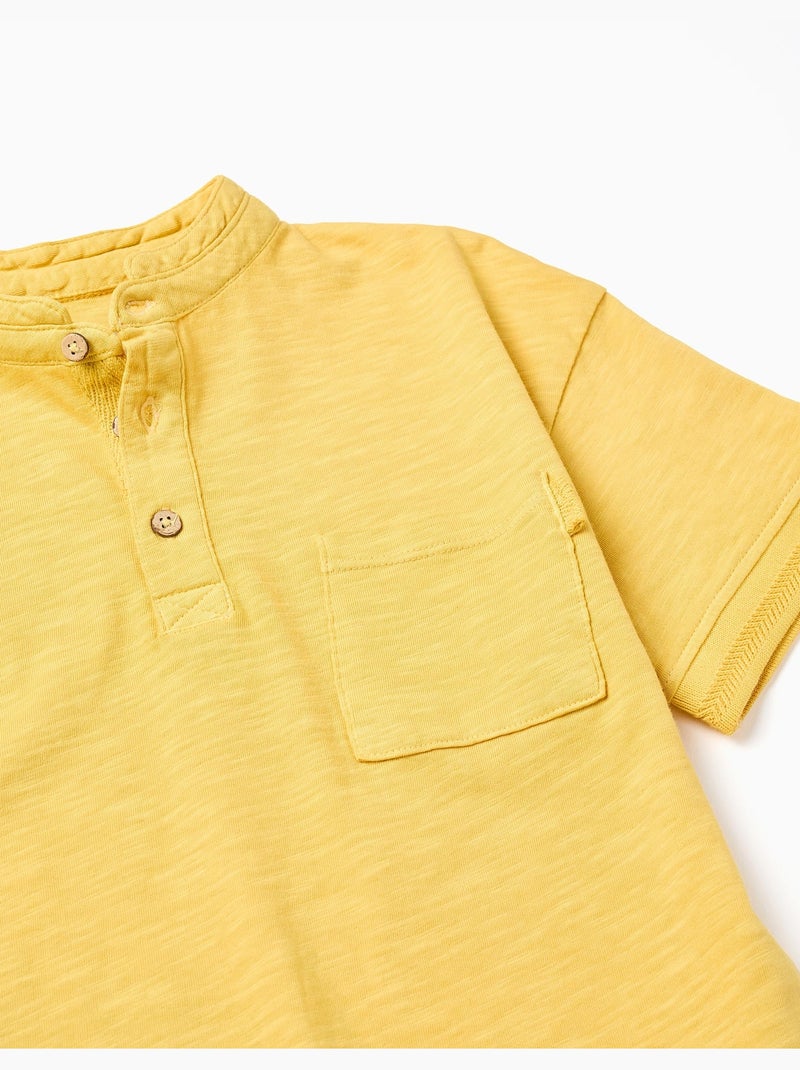 Maglietta in cotone con colletto mao e tasca Giallo scuro - Kiabi