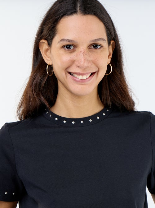 Maglietta in jersey con borchie sul collo e sulle maniche - Kiabi