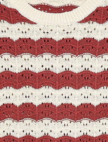 Maglioncino all'uncinetto a maniche corte