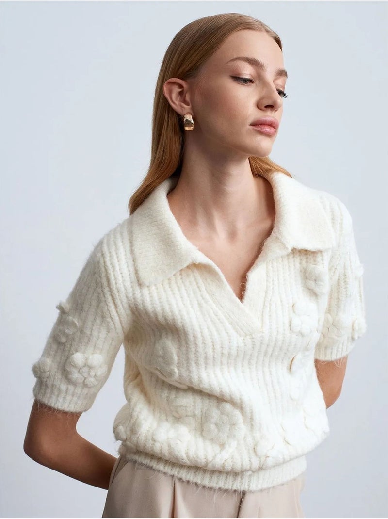 Maglione a coste testurizzato con colletto polo Avorio - Kiabi