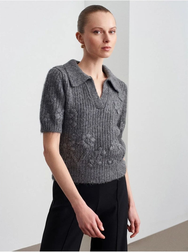 Maglione a coste testurizzato con colletto polo Grigio antracite - Kiabi