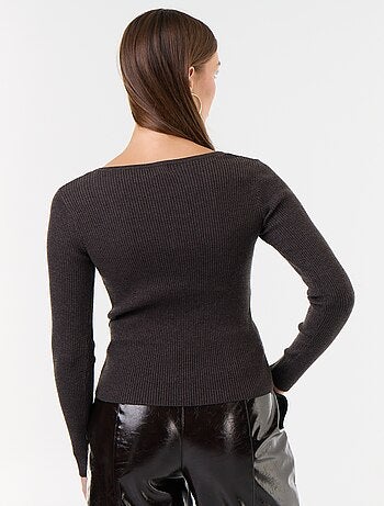 Maglione a costine con scollo a V e pizzo