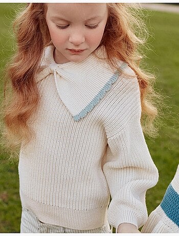 Maglione a maglia con collar a forma di fiocco