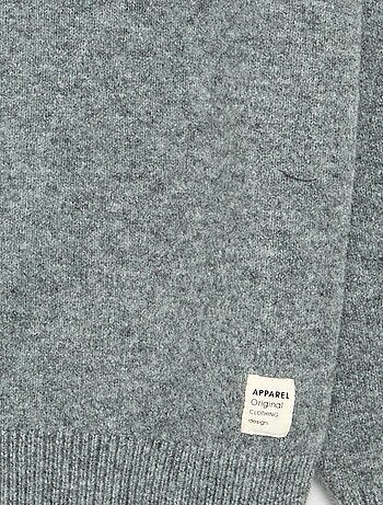 Maglione a maniche lunghe e collo alto