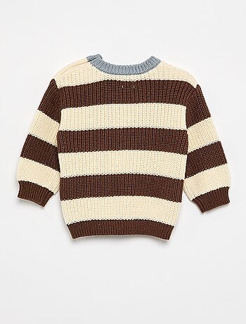 Maglione a righe con abbottonatura sulla spalla